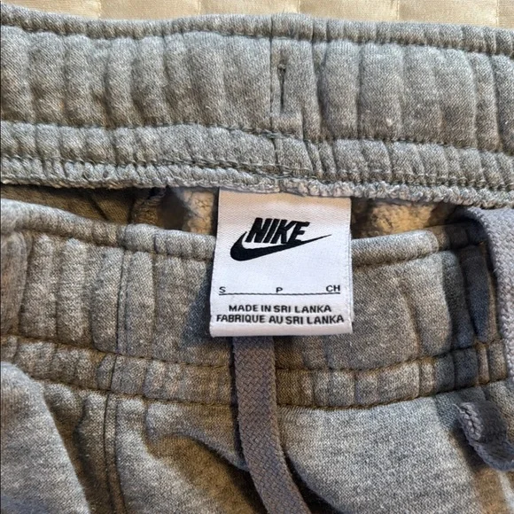 Nike Light Gray Joggers Sweatpants - Picture 6 of 6